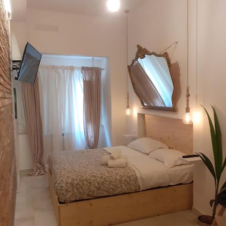 Arco Del Sacramento Casa Vacanze Беневенто Стая снимка